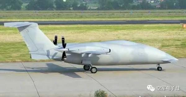 意大利“錘頭”中空長航時情報監(jiān)視與偵察無人機，怪蜀黍有大能耐