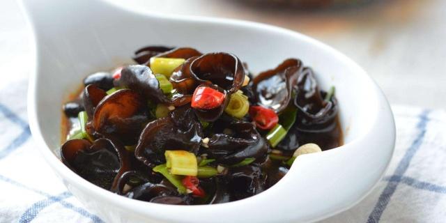 為什么要對(duì)食材進(jìn)行焯水？焯水又有哪些小技巧？
