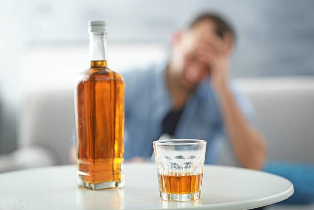 过量饮酒的风险将超乎你想象！美国科学家预估2040年将有超过100万人死于酒精相关性肝病