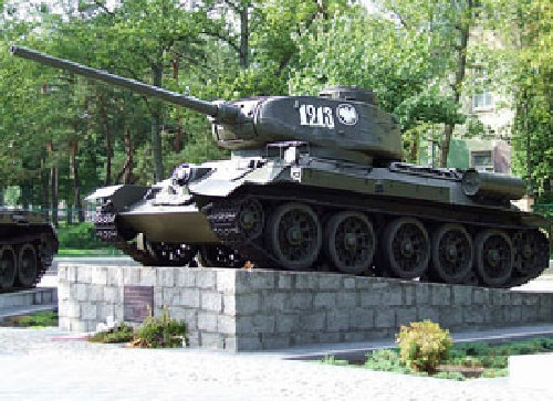 军事科普：二战时代坦克为甚么多用汽油机？