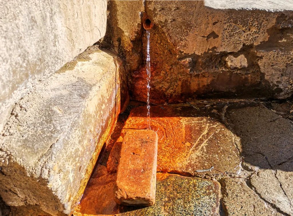 水之精泉之首民和七里寺药水泉