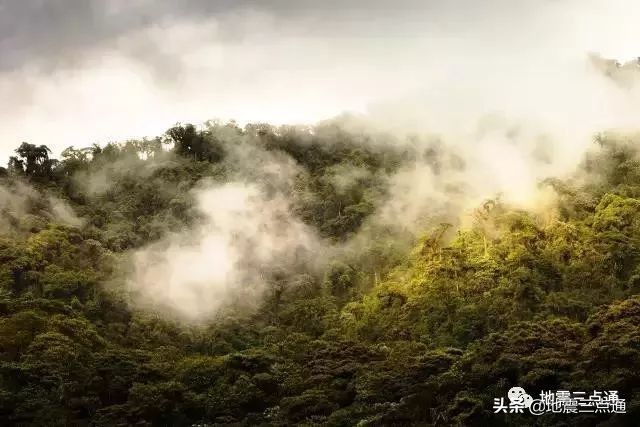 走世界聊地震 | 环球旅行家心中的终极海岛《进化论》的启蒙地