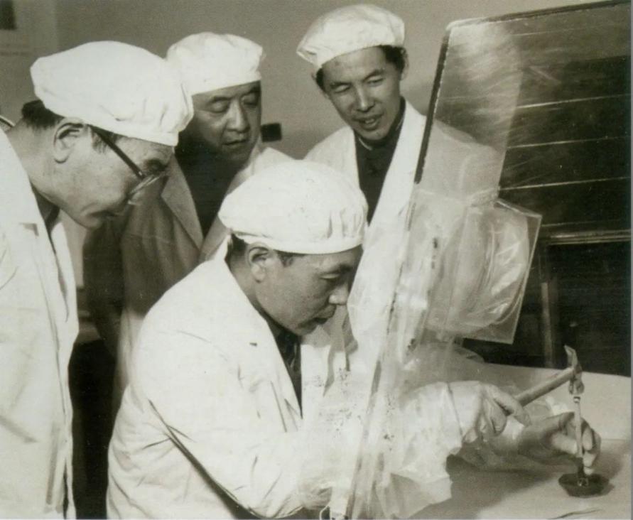 國(guó)博展出的除了月壤，還有這些探月“好搭檔”