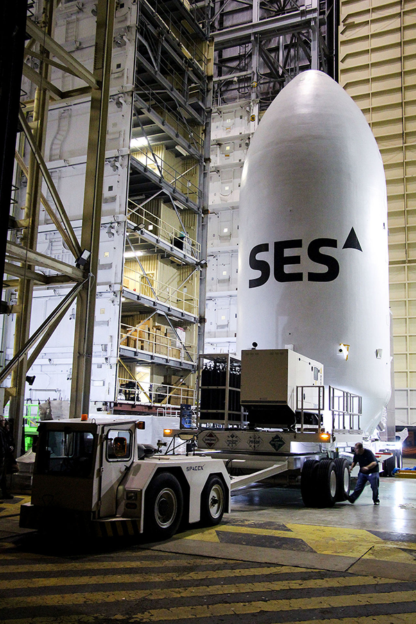 深度：SpaceX当年成功发射并回收火箭颠覆航天业，马斯克如何做到