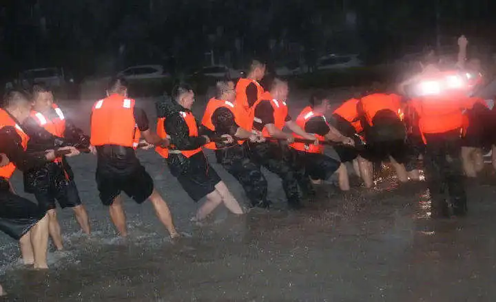 面对暴雨和洪灾，我们该如何自救？