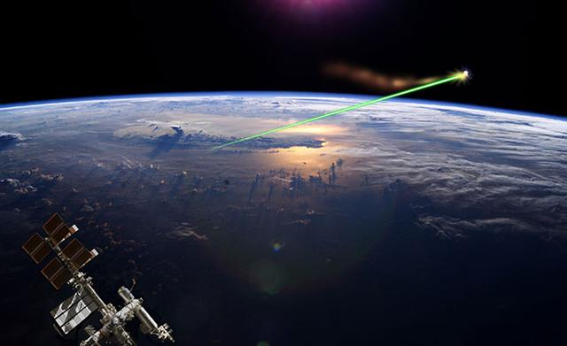 一塊“阿司匹林”能把衛(wèi)星撞殘？太空垃圾能否清除