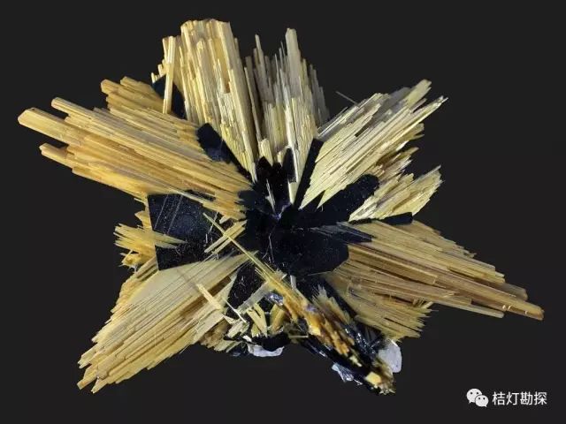 方解石(德国)29孔雀石,砷铅铁矿,绢云母(匈牙利)28钼铅矿(新疆)27针