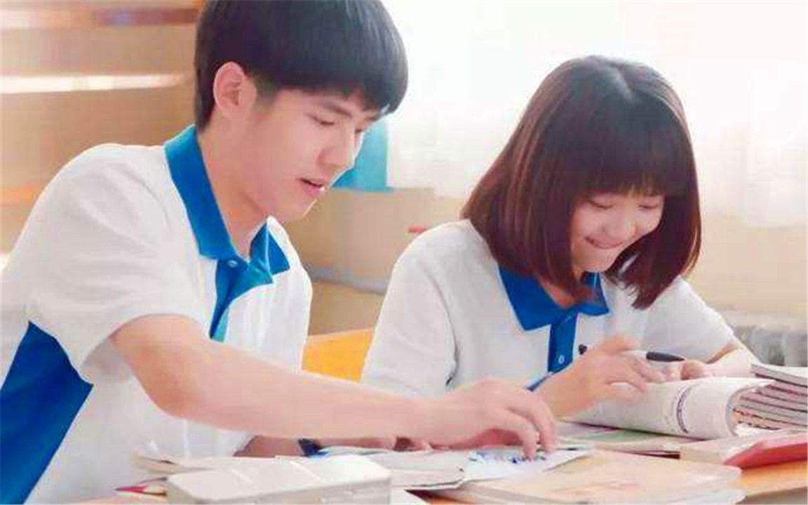 孩子不想上学将自己反锁屋内，你是否了解过背后的原因