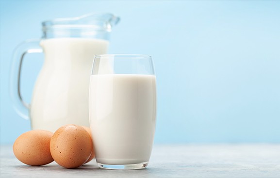 早餐吃牛奶配鸡蛋就够了吗？