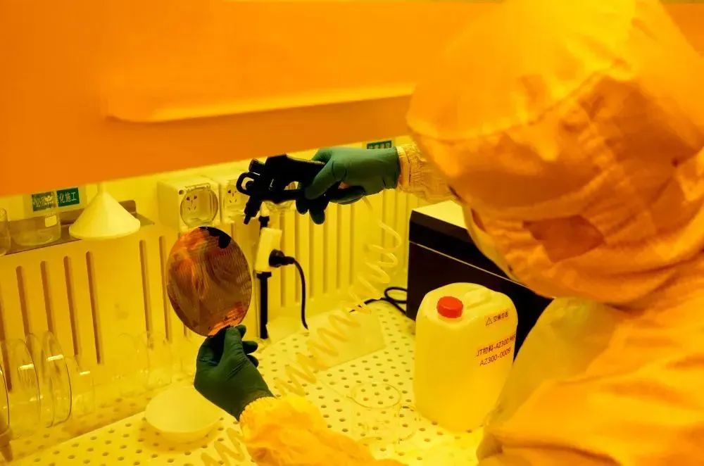 用意念玩游戏？我国首例侵入式脑机接口临床试验→-第1张图片-大猪科技网