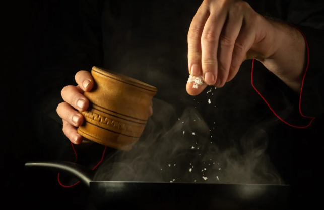 这个“隐形增肥帮凶”，很多人天天都在吃！（不是糖和油）