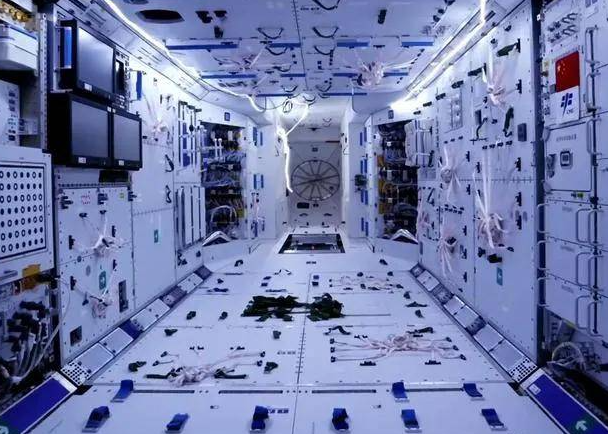 首届宁夏中学生科普科幻作文大赛获奖作品展示：空间站里的水