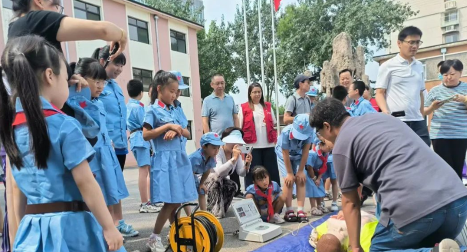 【科普伴成长】“携手共建 共筑安全”——江都路街开展青少年暑期安全科普知识宣讲活动