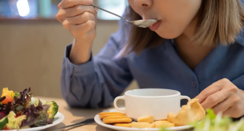 “少食多餐”竟越减越肥？90% 的人都做错了