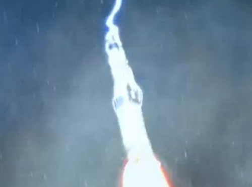 1572501680P1-Ligthning-strikes-Apollo-12.jpg?size=61377