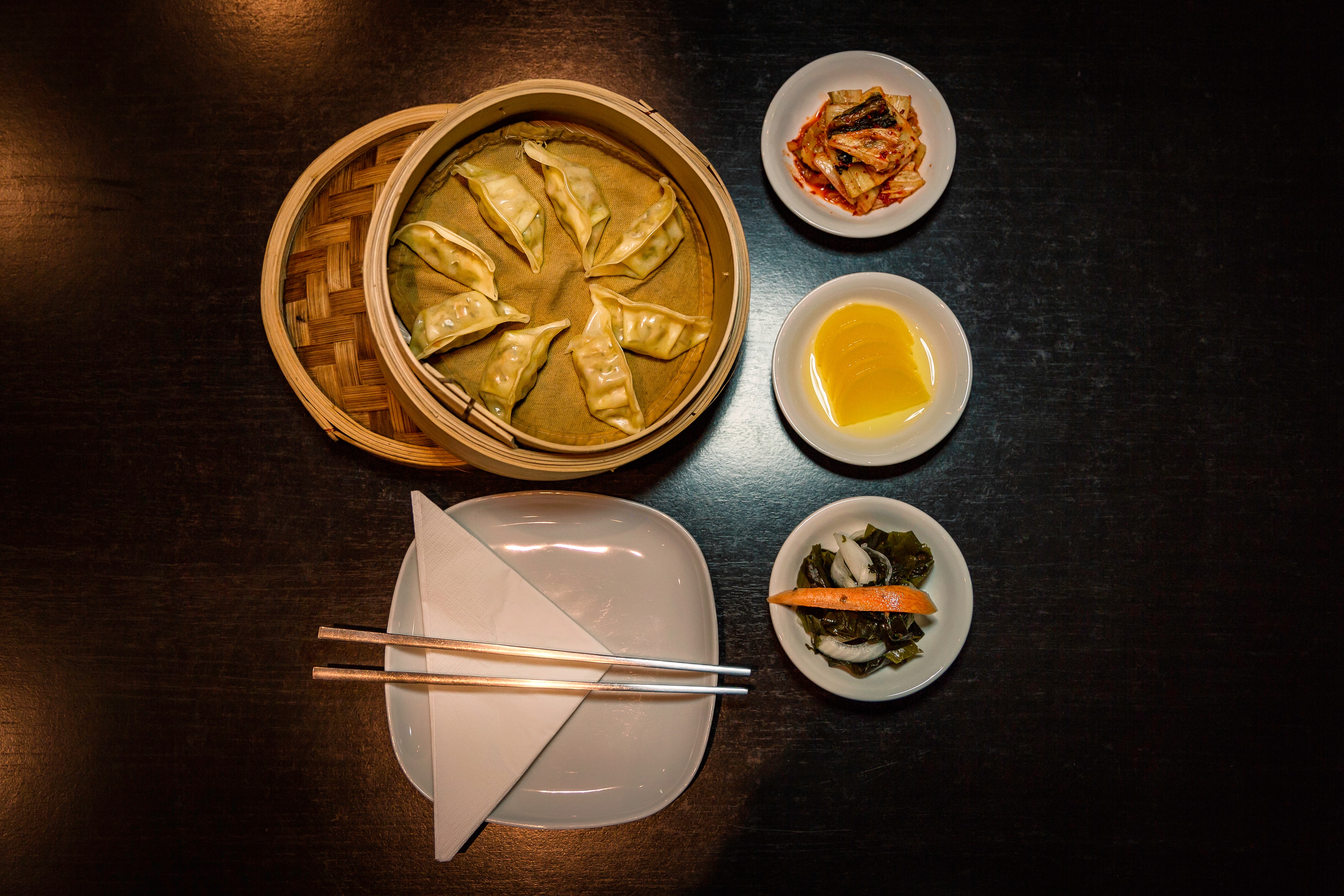 1578364153chopsticks-on-plate-near-foods-on-plates-2313695.jpg?size=3267609